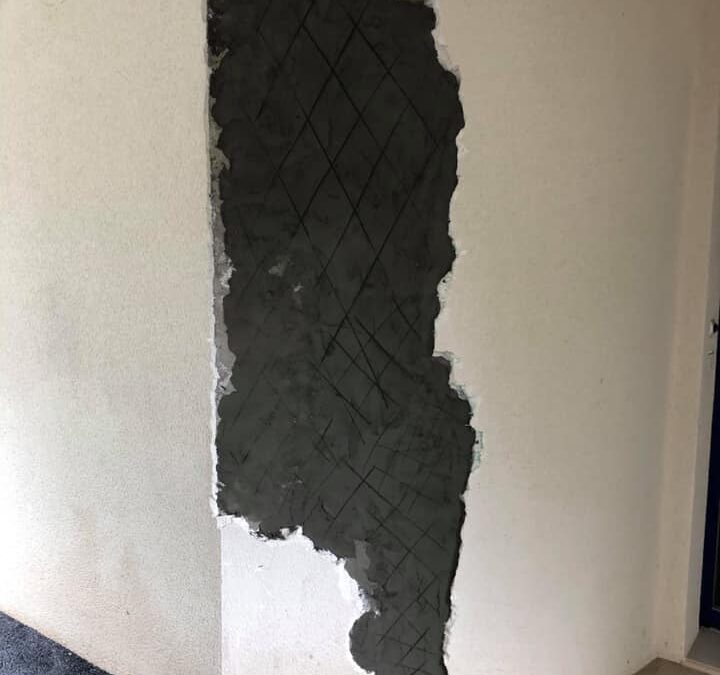 Ravalement et réparation d&rsquo;une façade fissurée en Normandie (14)