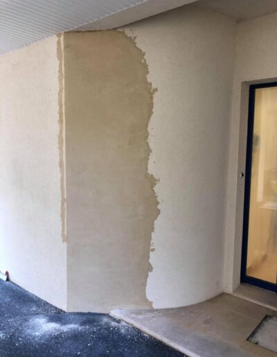 Ravalement et réparation d'une façade fissurée en Normandie (14) - 2B Peinture
