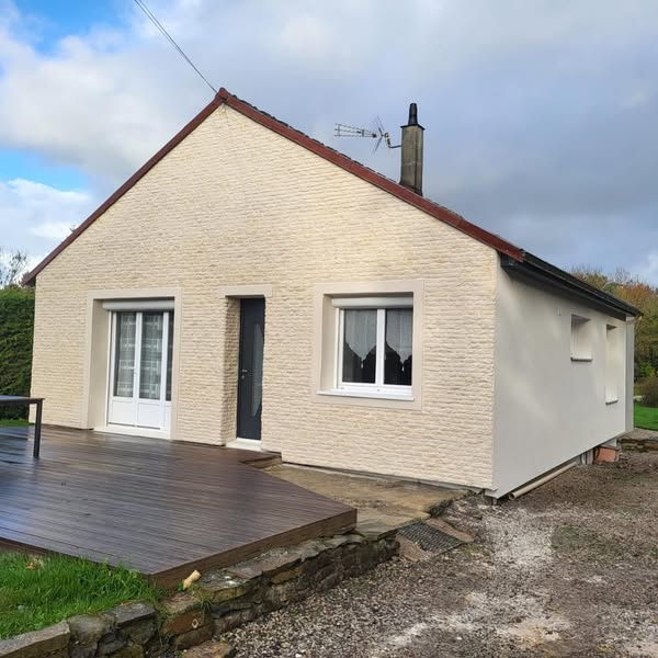 isolation thermique extérieur d0une maision individuelle avec façade décor et encadrement