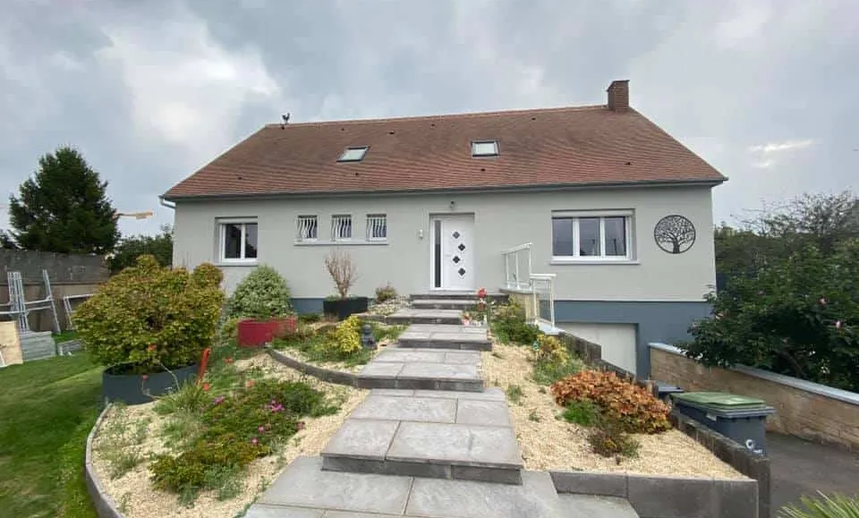 Ravalement avec réparation murale d'une maison près de Caen, 14